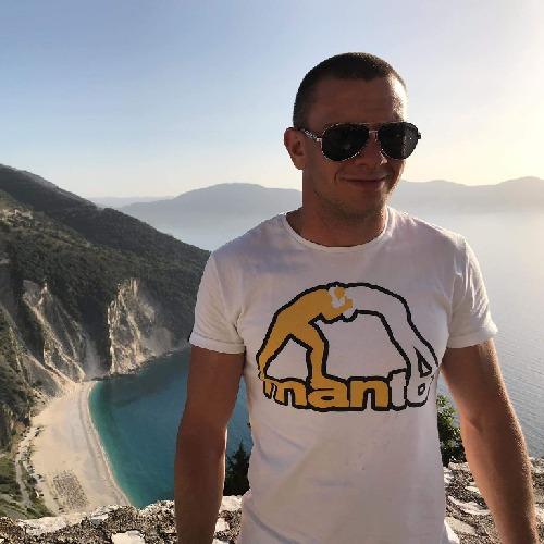 Paweł Bartuzi